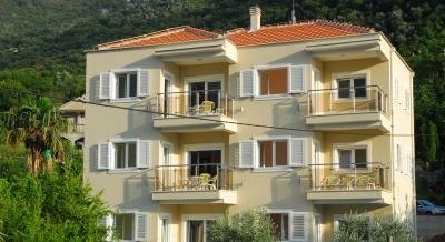 Hera apartments, private accommodation in city Donji Stoliv, Montenegro